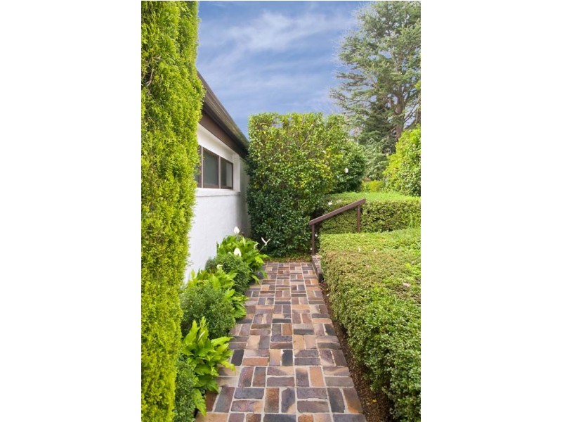 74 Ku-ring-gai Avenue, Turramurra NSW 2074