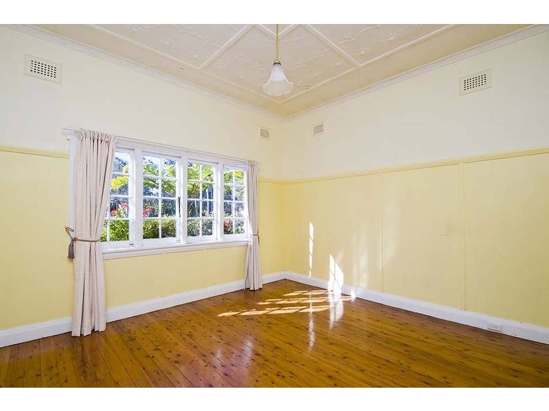 19 The Chase Road, Turramurra NSW 2074