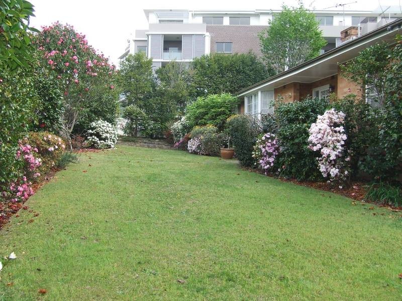 4 Lowther Park Avenue, Turramurra NSW 2074