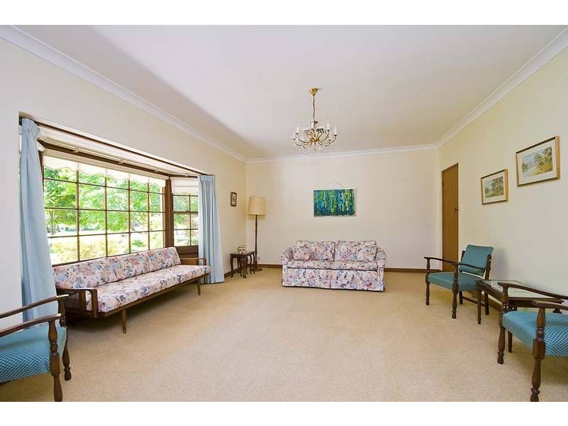 8 Andrew Avenue, West Pymble NSW 2073