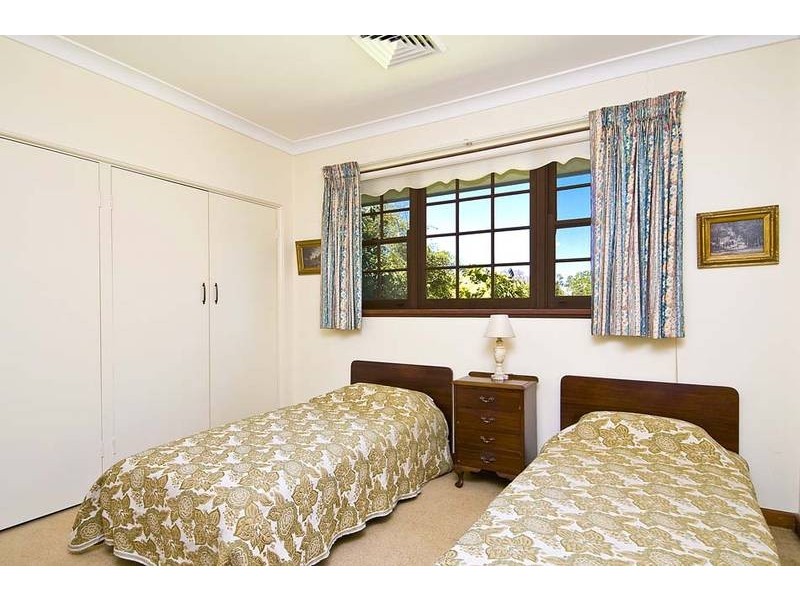 8 Andrew Avenue, West Pymble NSW 2073
