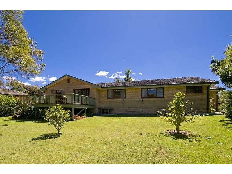 8 Andrew Avenue, West Pymble NSW 2073