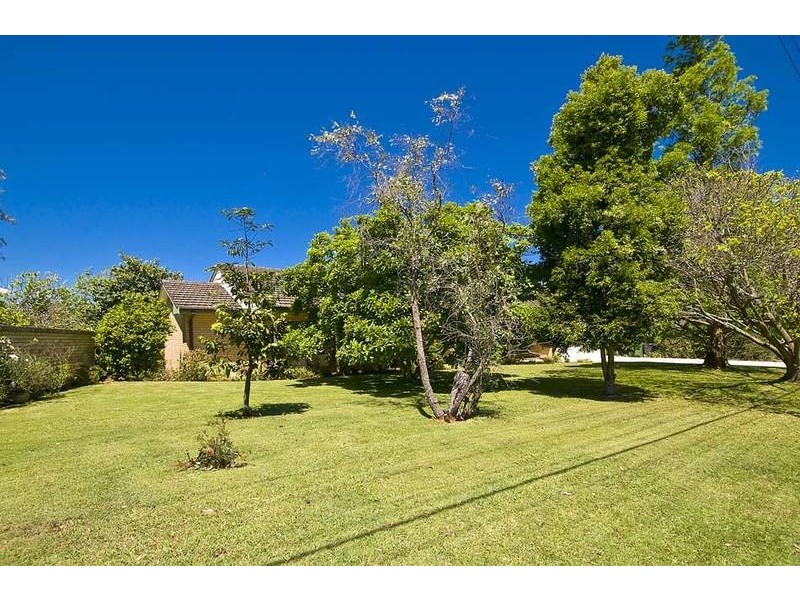 8 Andrew Avenue, West Pymble NSW 2073
