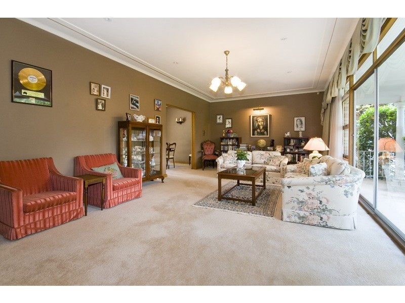15 Yarrabung Road, St Ives NSW 2075