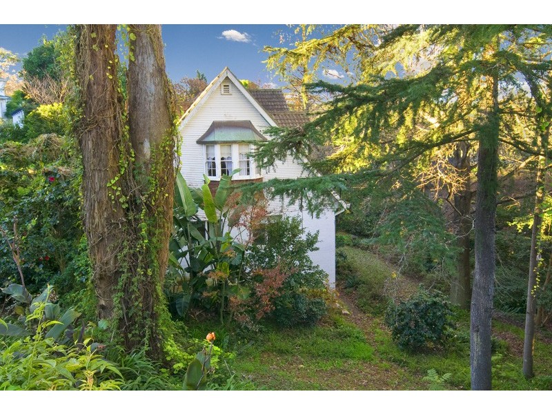 2 Peace Avenue, Pymble NSW 2073