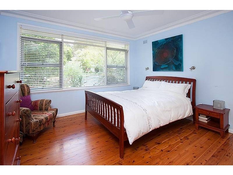 24 Glengarry Avenue, Turramurra NSW 2074