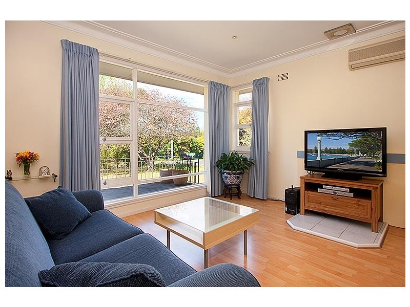 6 Ellalong Road, Turramurra NSW 2074