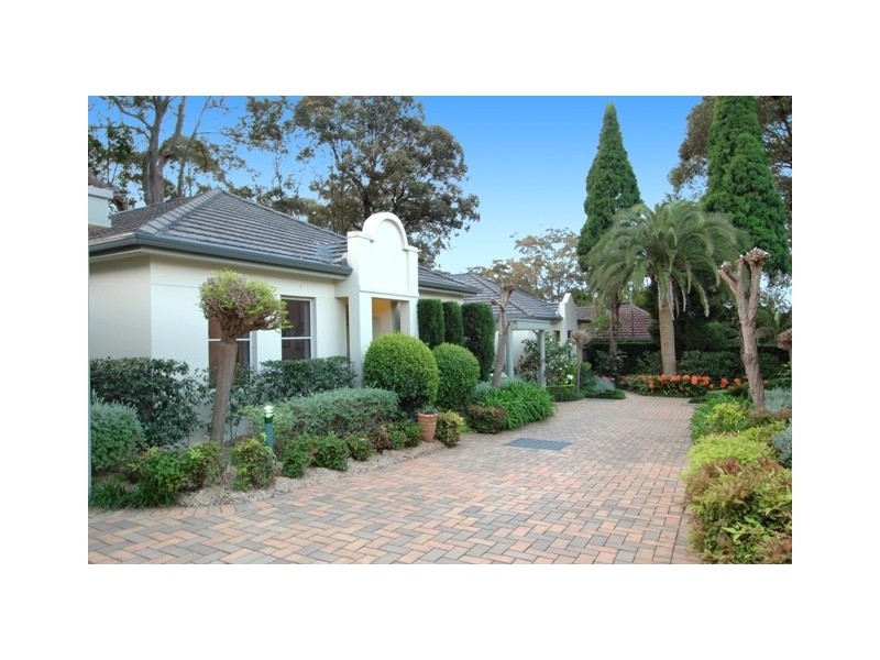 2/2 Canberra Avenue, Turramurra NSW 2074