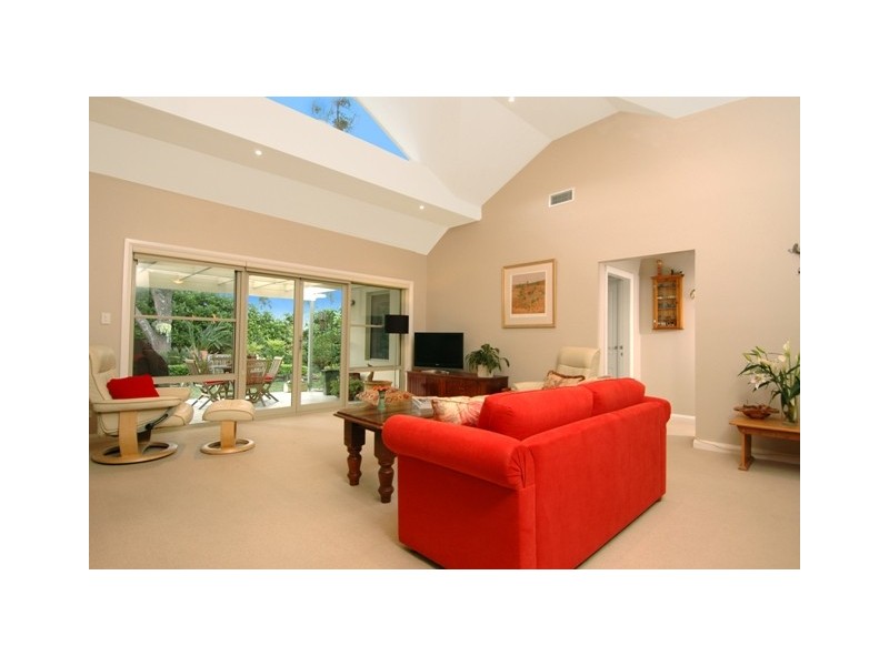 2/2 Canberra Avenue, Turramurra NSW 2074