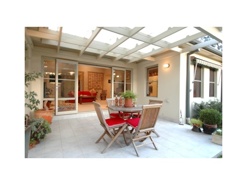 2/2 Canberra Avenue, Turramurra NSW 2074