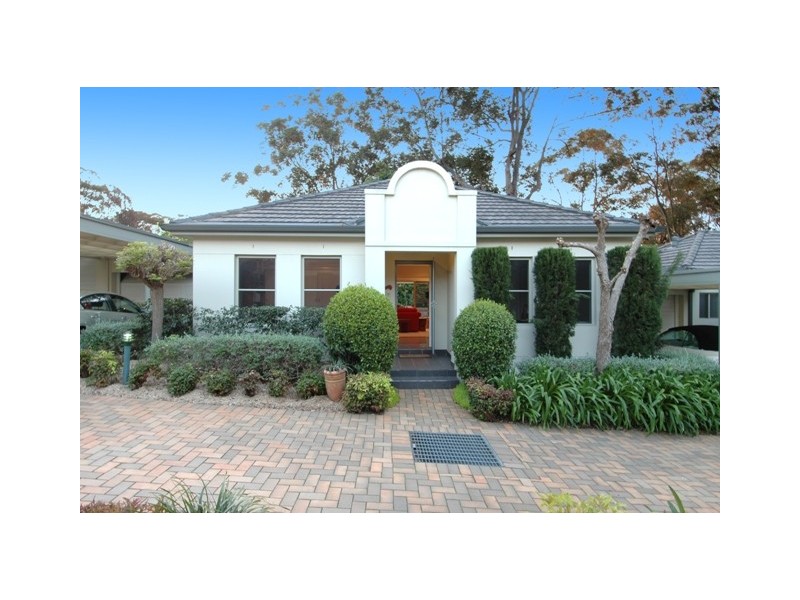 2/2 Canberra Avenue, Turramurra NSW 2074