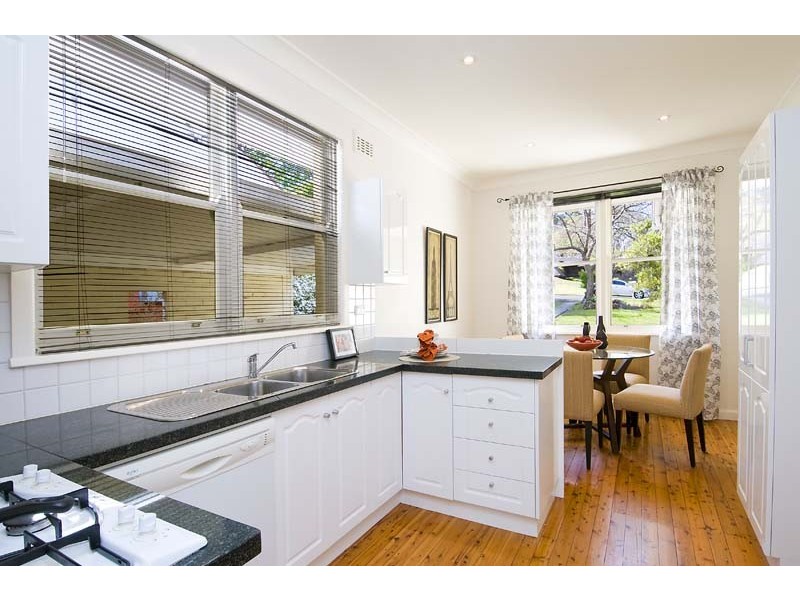 11 Canberra Avenue, Turramurra NSW 2074