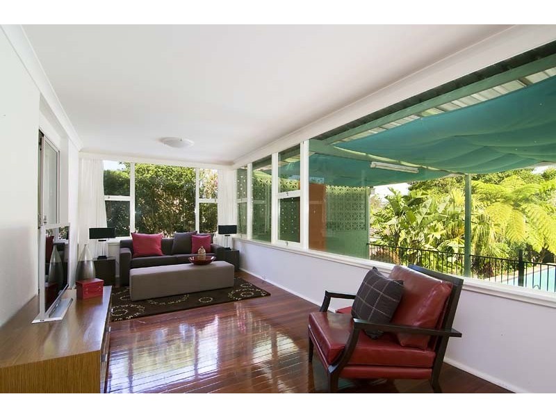 11 Canberra Avenue, Turramurra NSW 2074