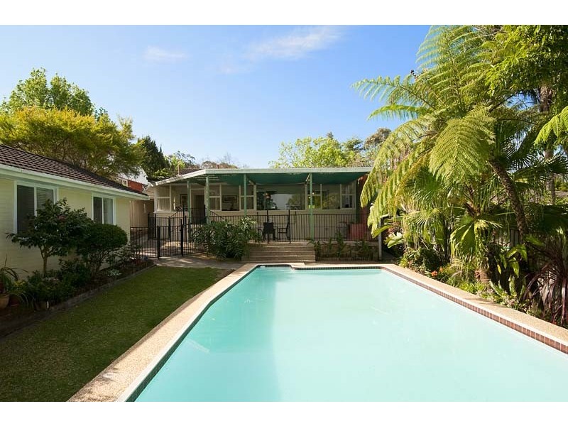 11 Canberra Avenue, Turramurra NSW 2074