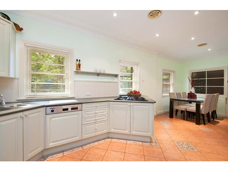 2 Blytheswood Avenue, Warrawee NSW 2074