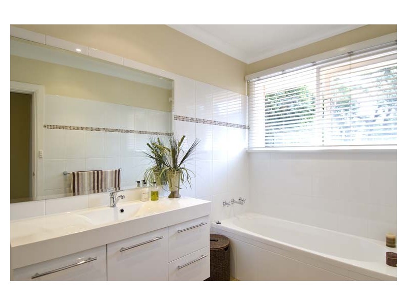 18 Kintore Street, Wahroonga NSW 2076