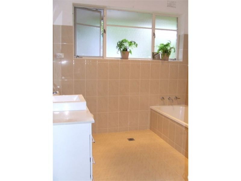 18 Malory Avenue, West Pymble NSW 2073