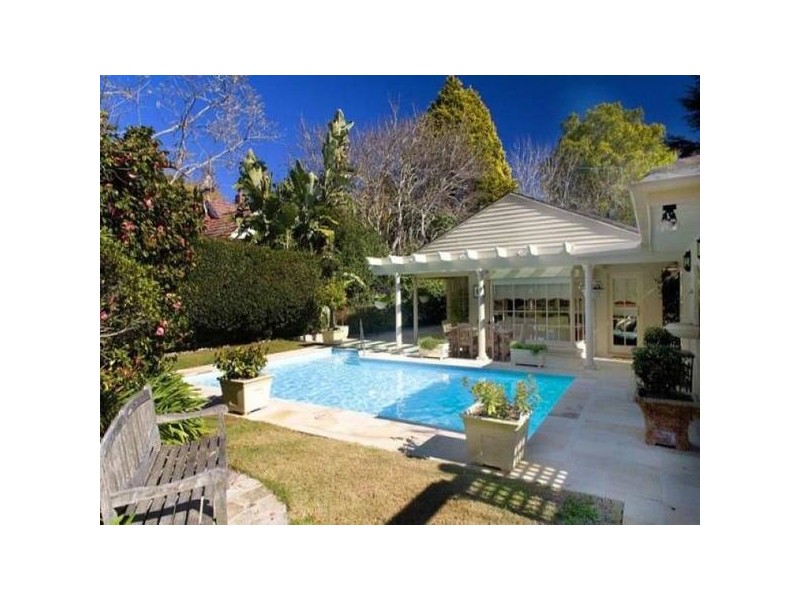 Braeside
STREET, Wahroonga NSW 2076