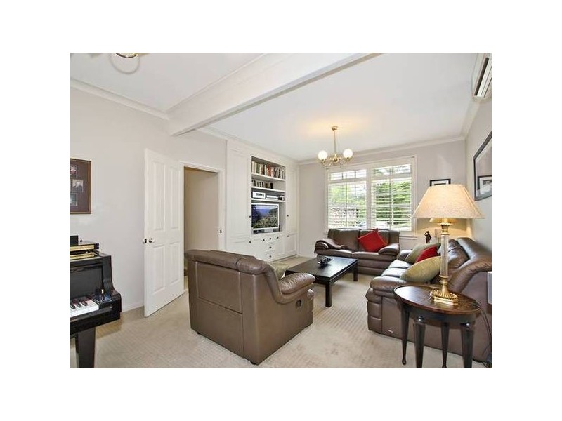 8 Wanganella Road, St Ives NSW 2075