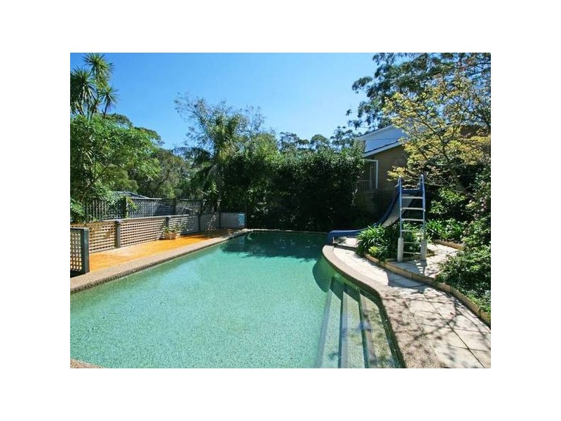 2 Oswald Close, Warrawee NSW 2074