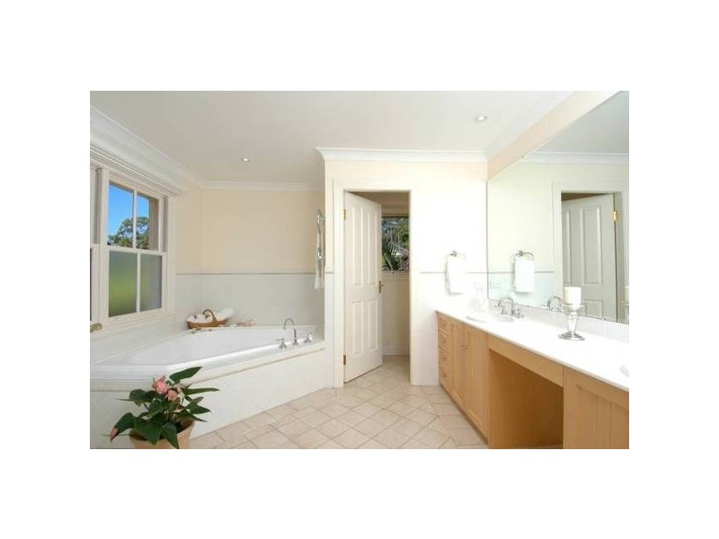 17 Tennyson Avenue, Turramurra NSW 2074