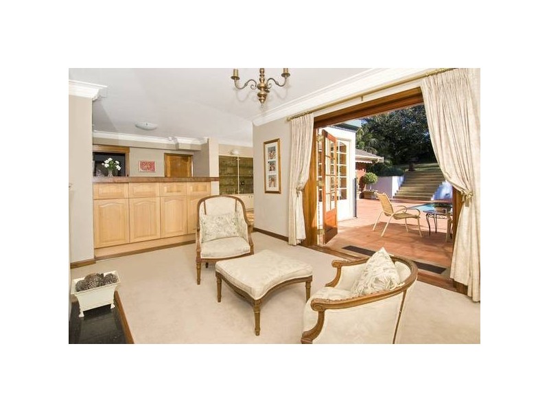 10 Macquarie Road, Pymble NSW 2073