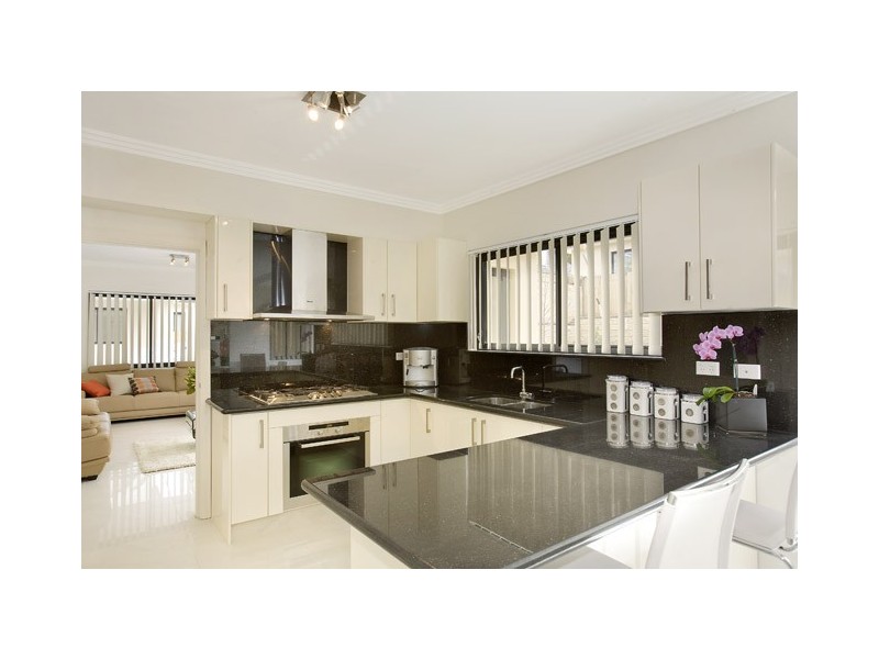 32-34 Tennyson Avenue, Turramurra NSW 2074