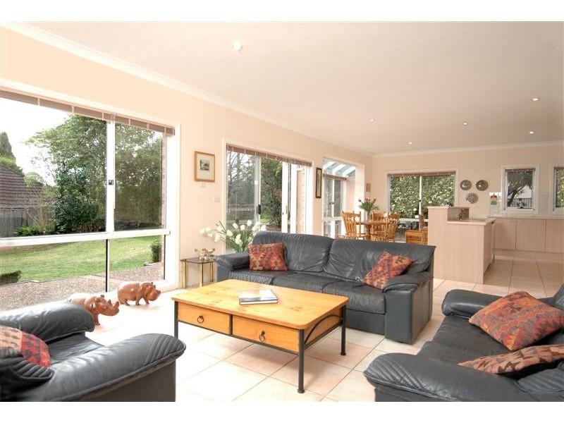 92 Warrimoo Avenue, St Ives NSW 2075