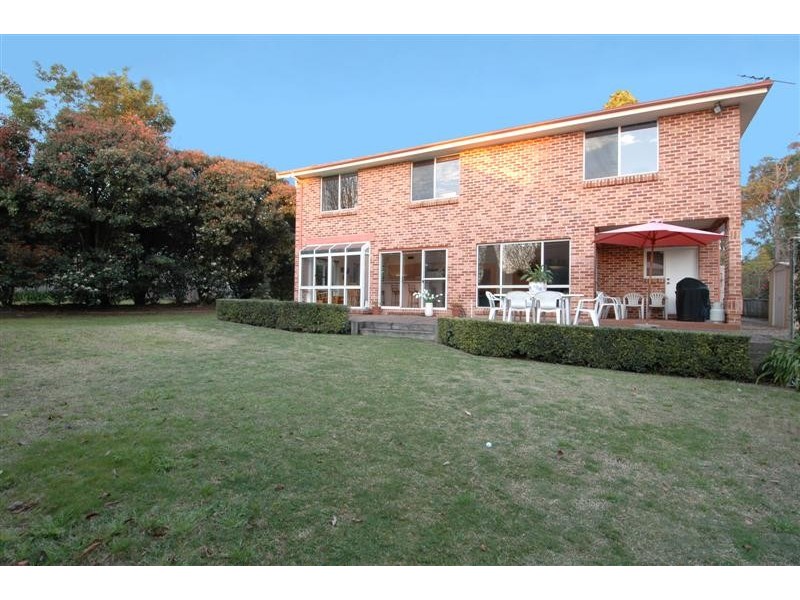 92 Warrimoo Avenue, St Ives NSW 2075