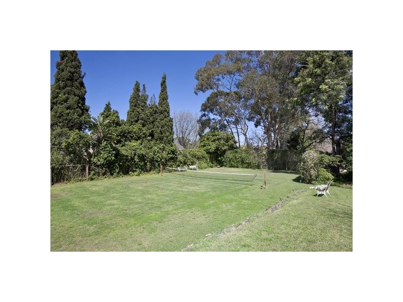 11 Harrington Avenue, Warrawee NSW 2074