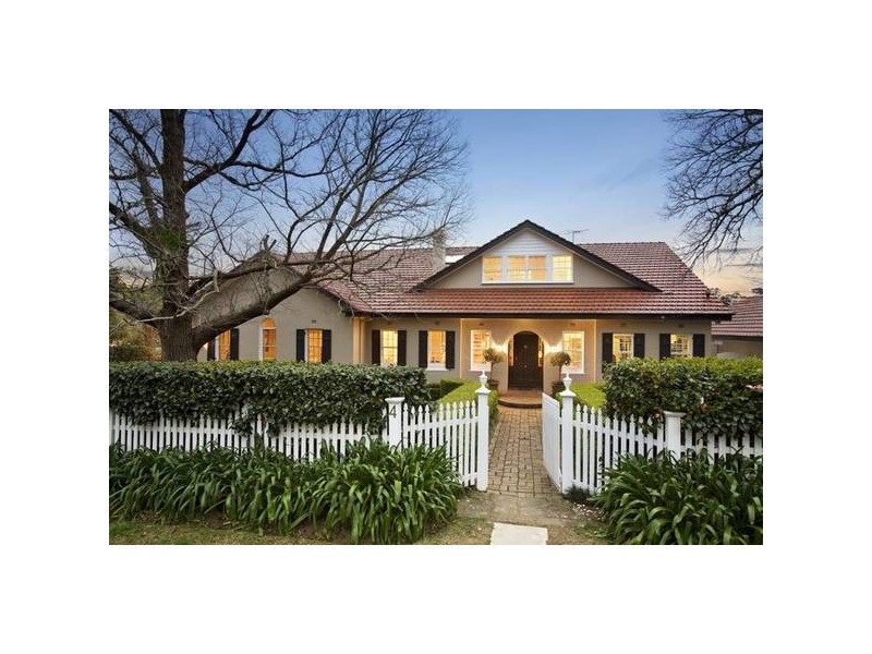 4 Laurel Avenue, Turramurra NSW 2074