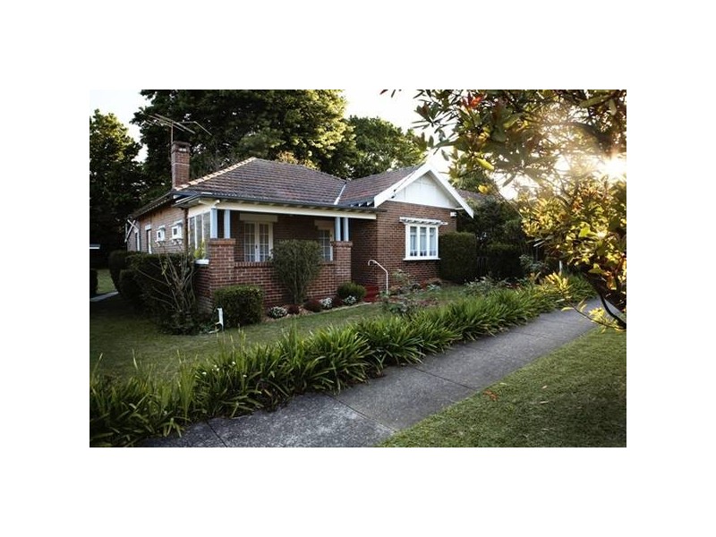 15 The Chase Road, Turramurra NSW 2074