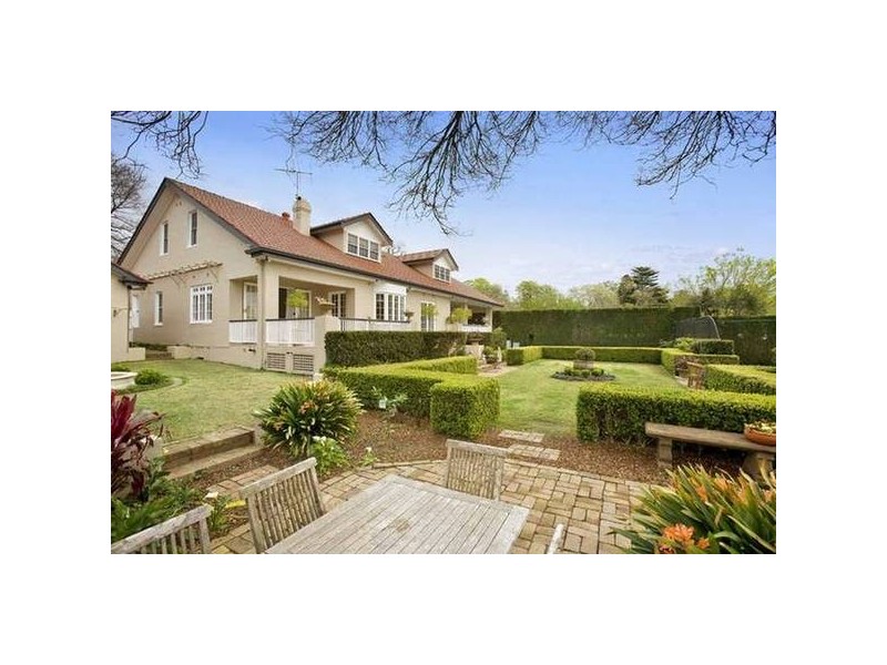 Laurel Avenue, Turramurra NSW 2074