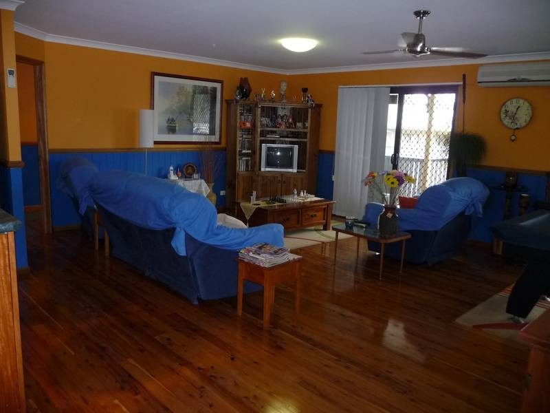 17 SNAPPER COURT, Woodgate QLD 4660