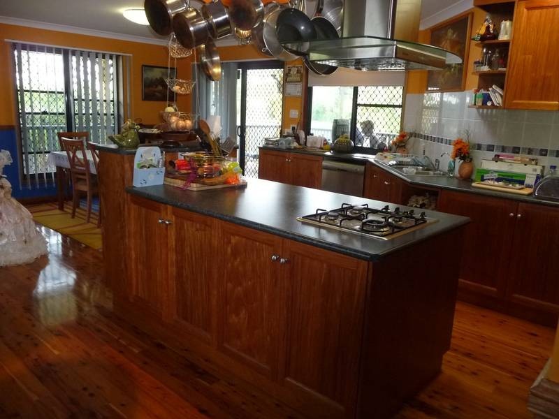 17 SNAPPER COURT, Woodgate QLD 4660