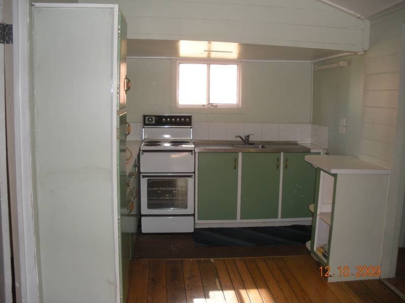 20 Macrossan Street, Childers QLD 4660