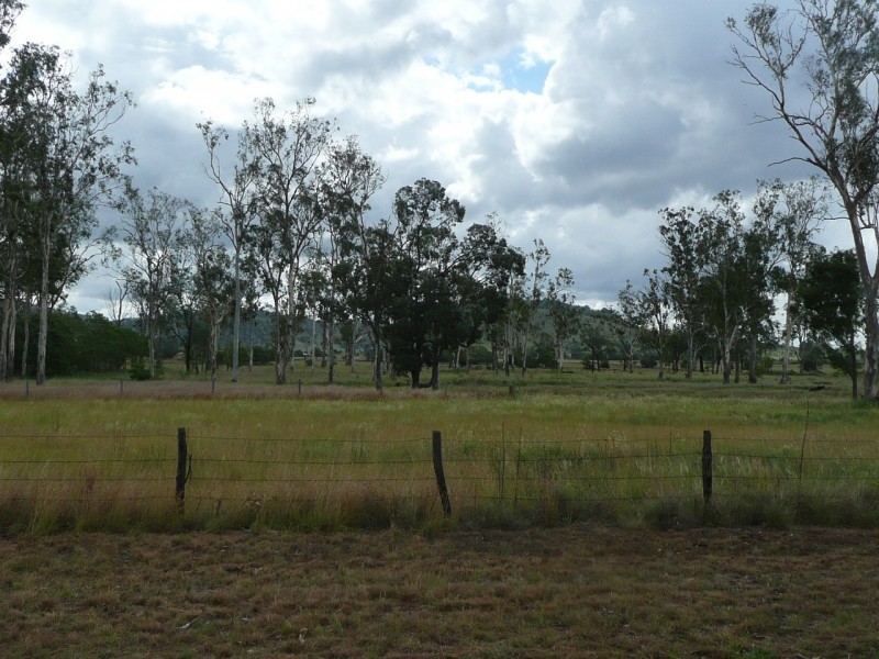 Lot 102 & 103, 4 & 6 MAIN STREET, Coalstoun Lakes QLD 4621