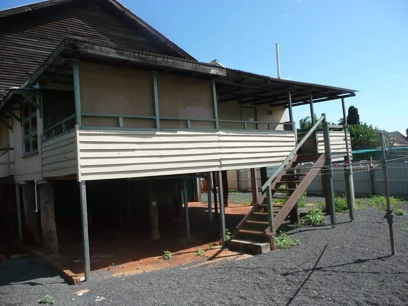 75 Churchill Street, Childers QLD 4660