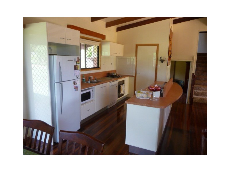 2 HINKLER STREET, Childers QLD 4660