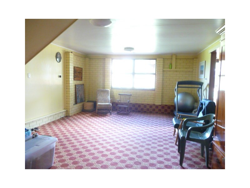 2 HINKLER STREET, Childers QLD 4660