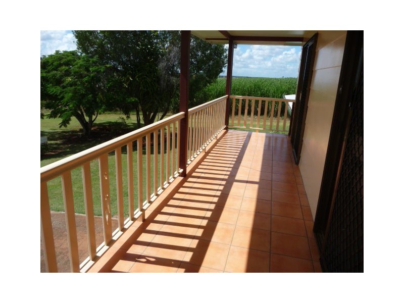 2 HINKLER STREET, Childers QLD 4660