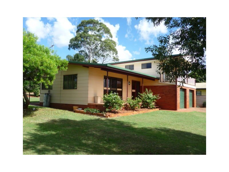 2 HINKLER STREET, Childers QLD 4660