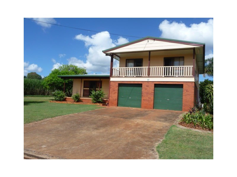 2 HINKLER STREET, Childers QLD 4660