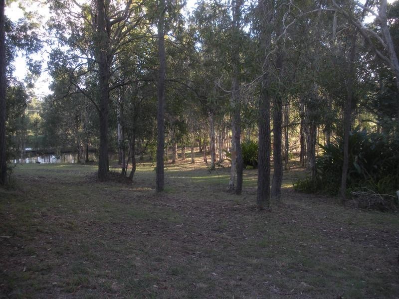 4 Mullers Road, Redridge QLD 4660