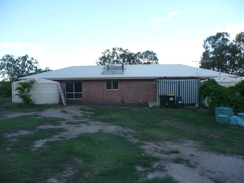 2 WALLACE STREET, Apple Tree Creek QLD 4660