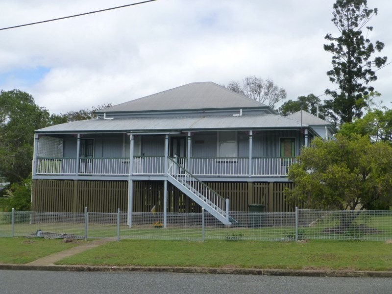 2 FREDERICK STREET, Biggenden QLD 4621