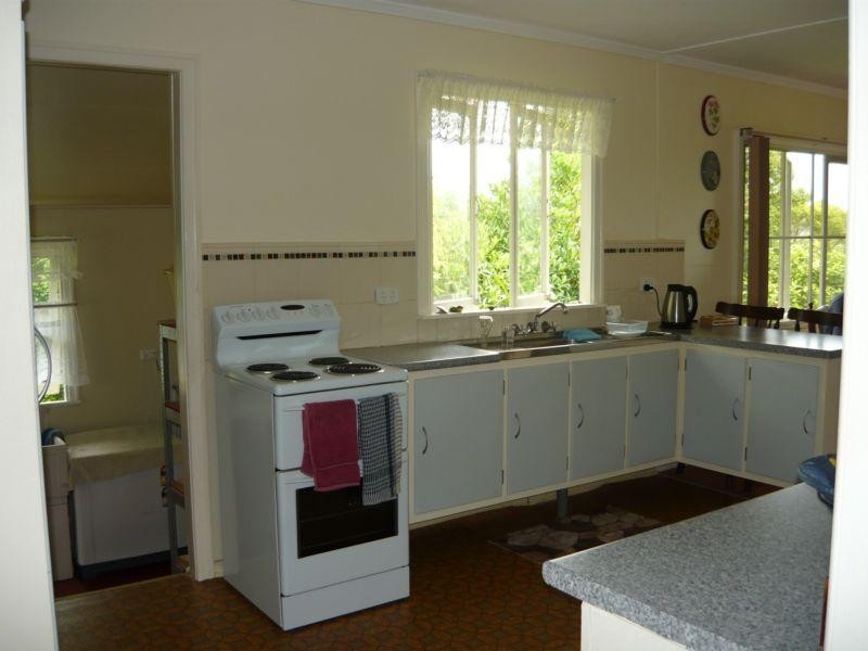 18 Elizabeth Street, Childers QLD 4660