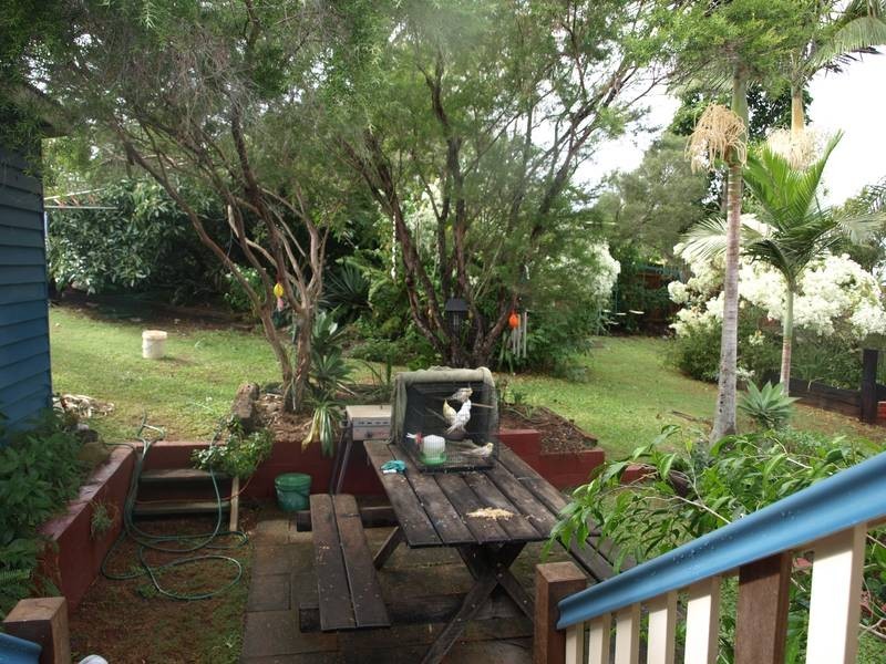 11 Taylor Street, Childers QLD 4660