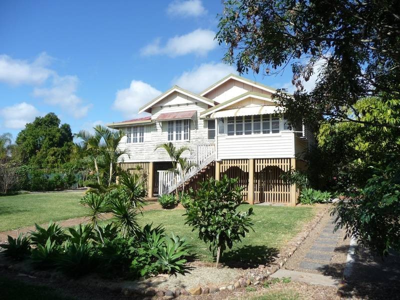 8 Oakes Street, Childers QLD 4660