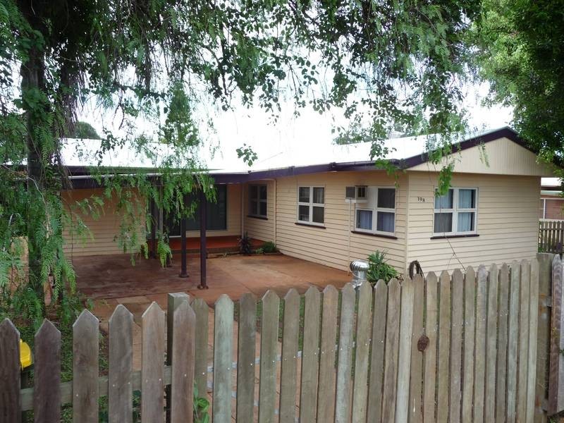 198 Churchill, Childers QLD 4660
